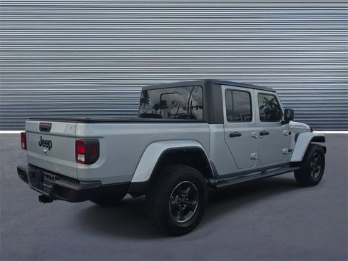 Used 2022 Jeep Gladiator Sport image 3
