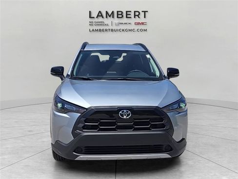 Used 2026 Toyota Corolla Cross LE FWD image 8