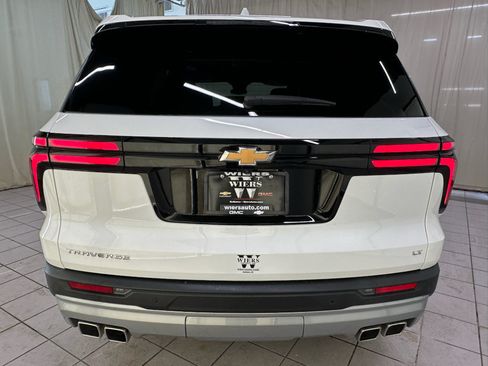 Certified 2024 Chevrolet Traverse LT w/ LPO, Floor Liner Package FWD image 6