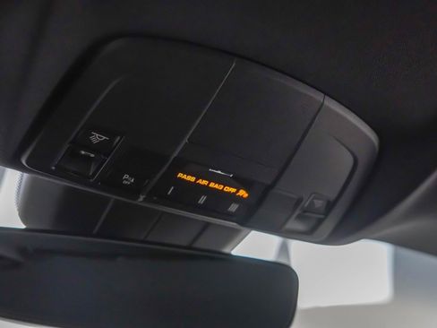 Used 2025 Porsche 718 Cayman image 24