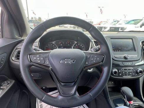 Certified 2023 Chevrolet Equinox RS FWD image 17