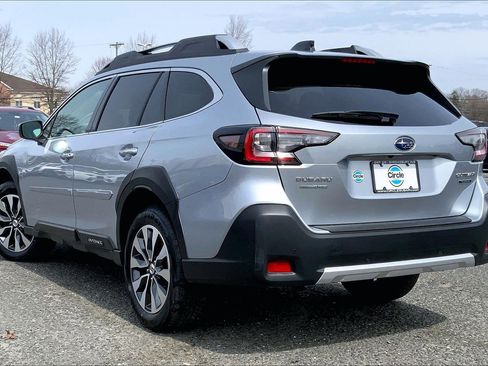 Used 2025 Subaru Outback Touring image 13