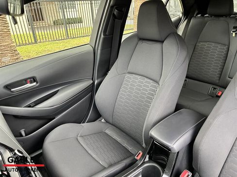 Used 2025 Toyota Corolla SE image 18