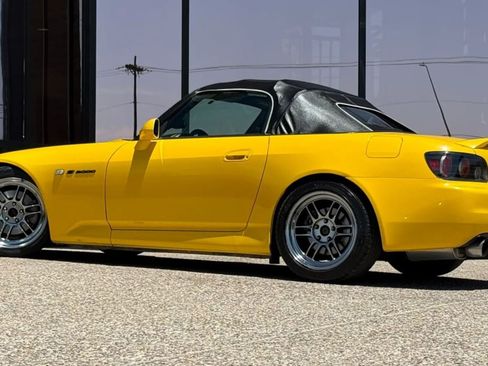 Used 2002 Honda S2000 image 11