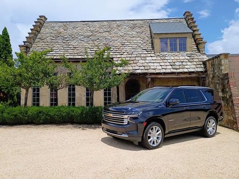 Used 2021 Chevrolet Tahoe High Country AWD/4WD image 1