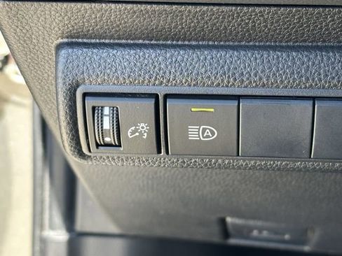 Used 2020 Toyota Corolla SE FWD image 22
