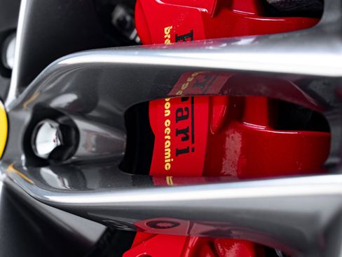 Used 2018 Ferrari 488 GTB RWD image 23
