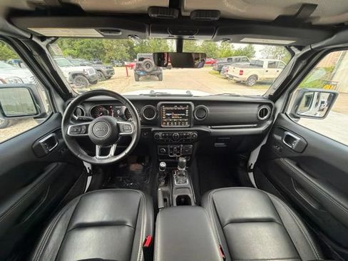 Used 2023 Jeep Wrangler Unlimited Sahara w/ Cold Weather Group AWD/4WD image 15