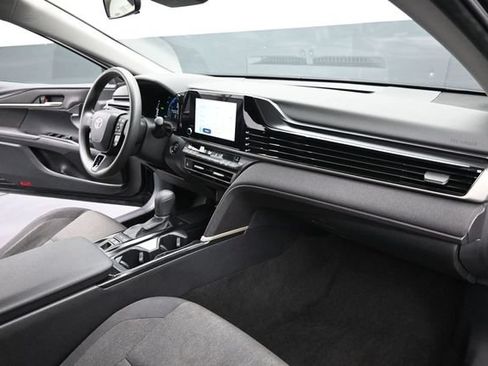 Used 2025 Toyota Camry LE FWD image 26