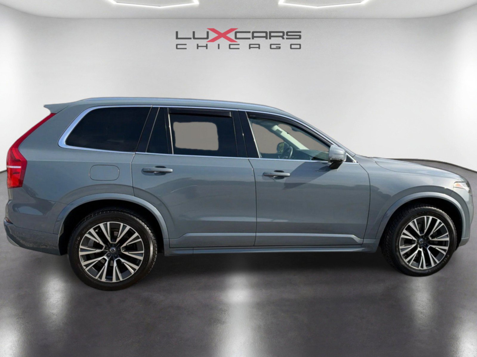 Used 2020 Volvo XC90 T6 Momentum w/ Protection Package Premier AWD/4WD image 4