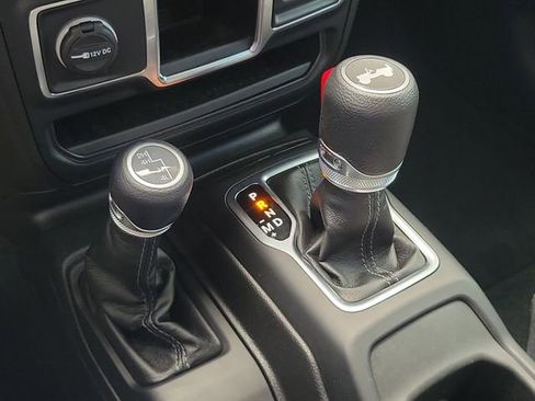 Used 2024 Jeep Wrangler Sport AWD/4WD image 30