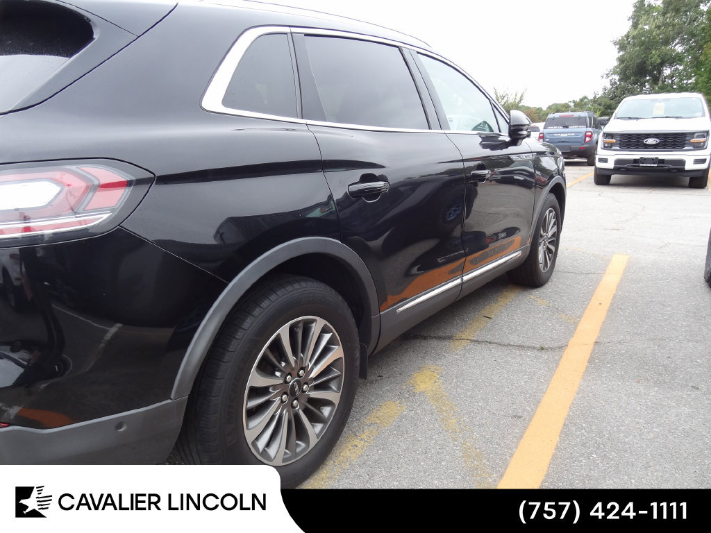 Used 2022 Lincoln Nautilus Reserve FWD image 5
