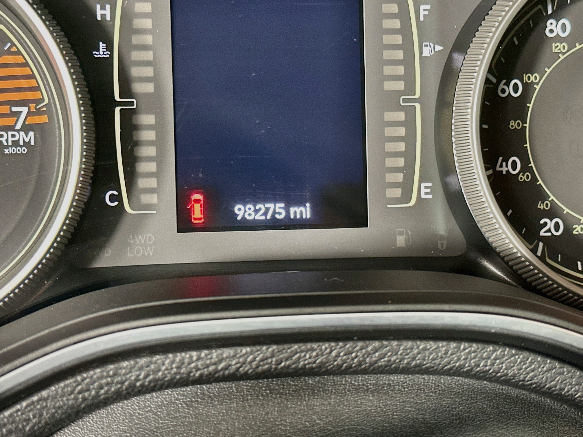 Used 2021 Jeep Cherokee Latitude w/ Mopar Interior Package FWD image 19