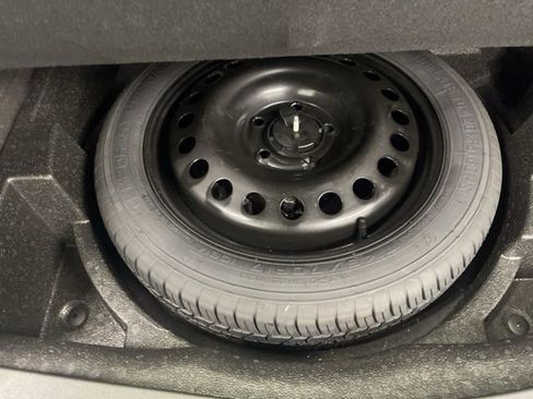 Used 2023 Buick Envision Preferred w/ Sport Touring Package image 11