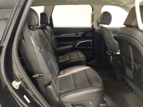 Used 2024 Kia Telluride S AWD/4WD image 19