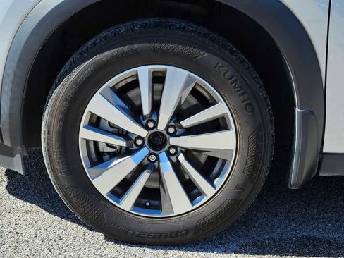 Used 2022 Nissan Pathfinder SL image 14