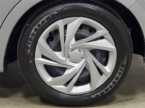 Used 2025 Subaru Impreza 2.0i image 9