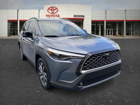 Certified 2025 Toyota Corolla Cross XLE w/ Convenience Package AWD/4WD image 3