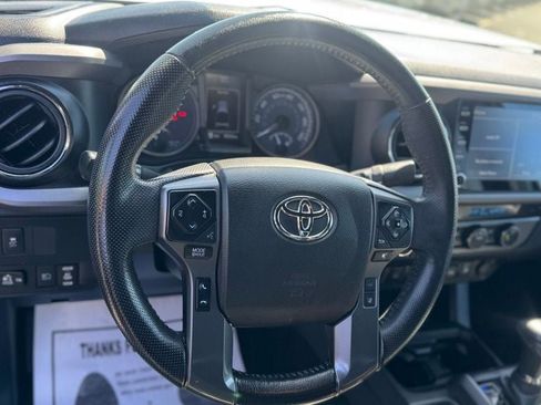 Used 2023 Toyota Tacoma TRD Off-Road AWD/4WD image 15