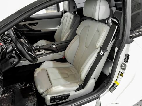 Used 2017 BMW M6 Coupe image 7