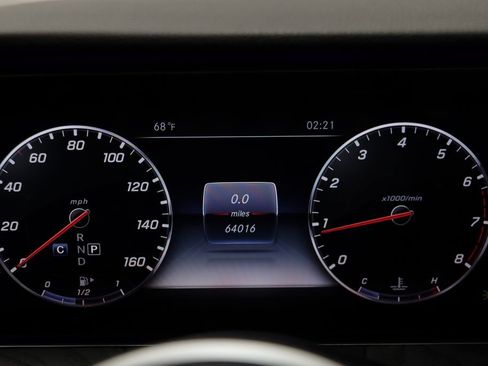 Used 2020 Mercedes-Benz E 350 4MATIC Sedan image 9