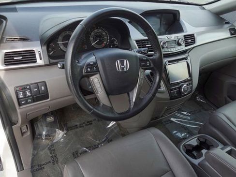 Used 2015 Honda Odyssey Touring image 10