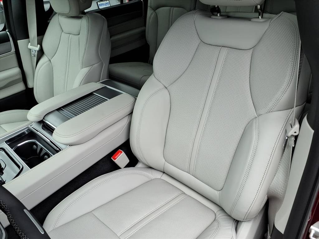 New 2026 Jeep Grand Wagoneer L Limited AWD/4WD image 18