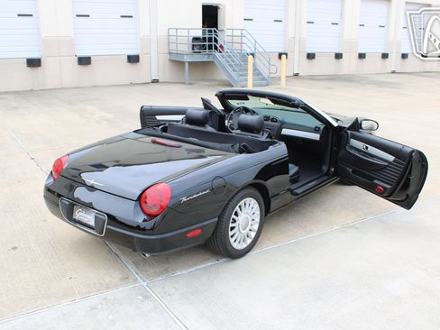 Used 2004 Ford Thunderbird RWD image 9