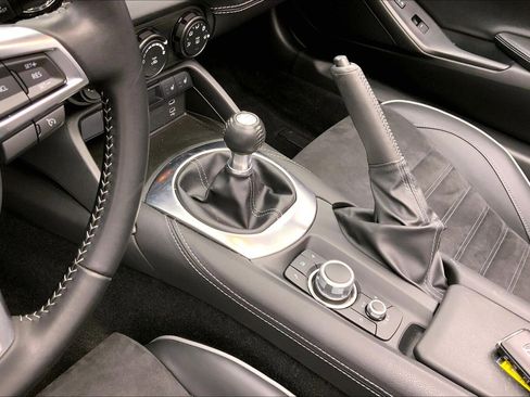 Used 2024 MAZDA MX-5 Miata Club w/ Brembo/BBS Recaro Package image 16