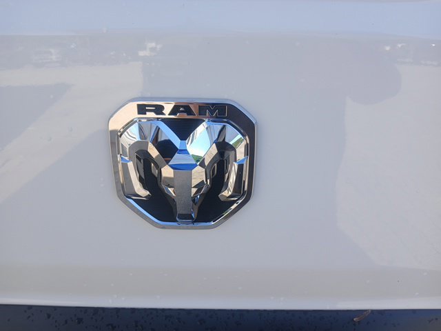 Used 2024 RAM ProMaster 2500 w/ Convenience Group FWD image 9