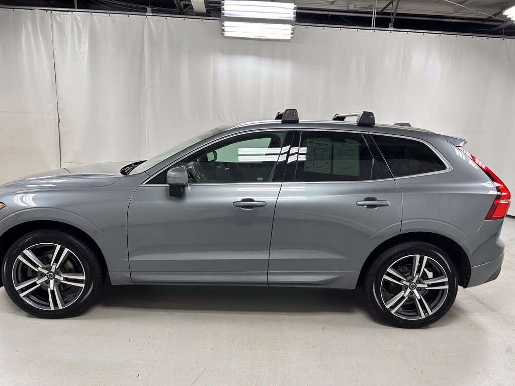 Used 2021 Volvo XC60 T5 Momentum w/ Climate Package AWD/4WD image 8