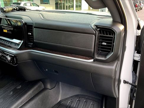 Used 2022 GMC Sierra 1500 Elevation image 16