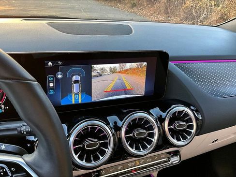 Used 2026 Mercedes-Benz GLA 250 4MATIC image 23