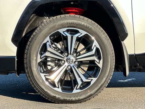 New 2025 Toyota RAV4 XSE image 24