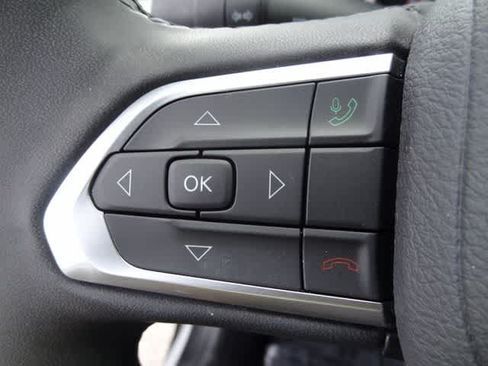 Used 2025 Jeep Compass Limited AWD/4WD image 16