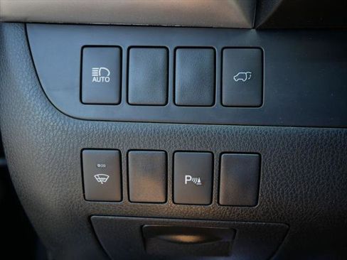 Certified 2017 Toyota Highlander Limited w/ Carpet Mat Package AWD/4WD image 30
