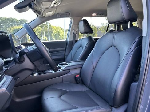 Used 2025 Toyota Grand Highlander FWD image 25