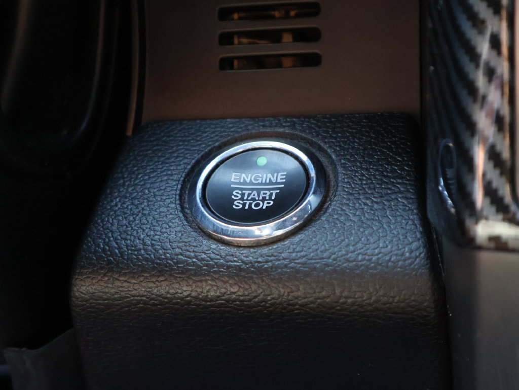 Used 2021 Ford F250 Platinum w/ FX4 Off-Road Package AWD/4WD image 33