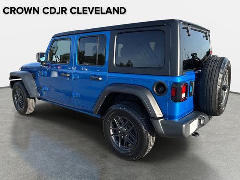 Used 2024 Jeep Wrangler Sport S image 7