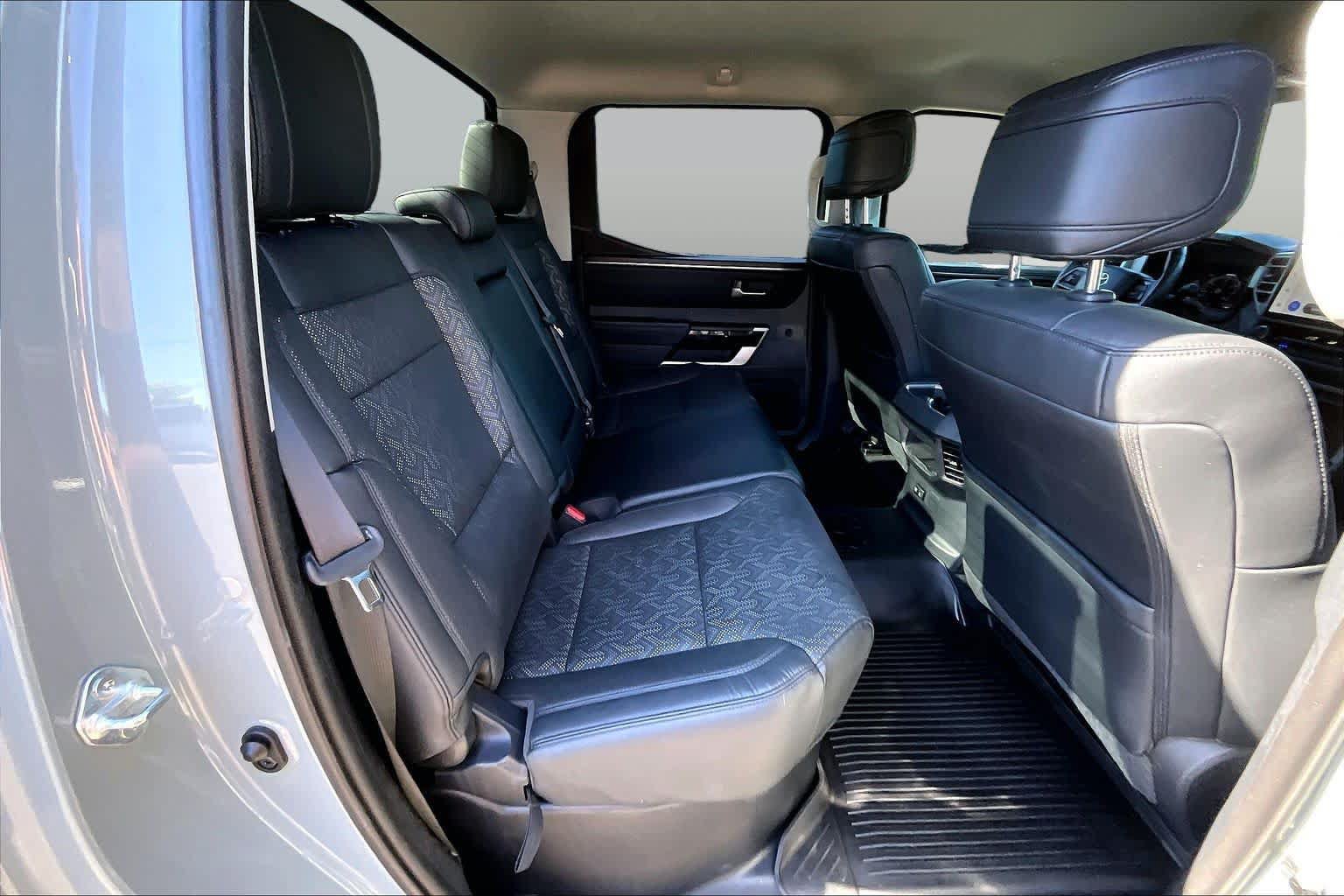 Used 2024 Toyota Tundra Limited AWD/4WD image 19