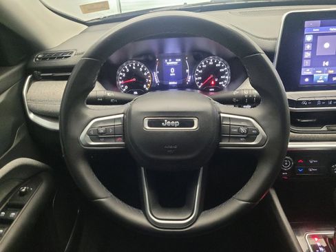 Used 2022 Jeep Compass Latitude image 22