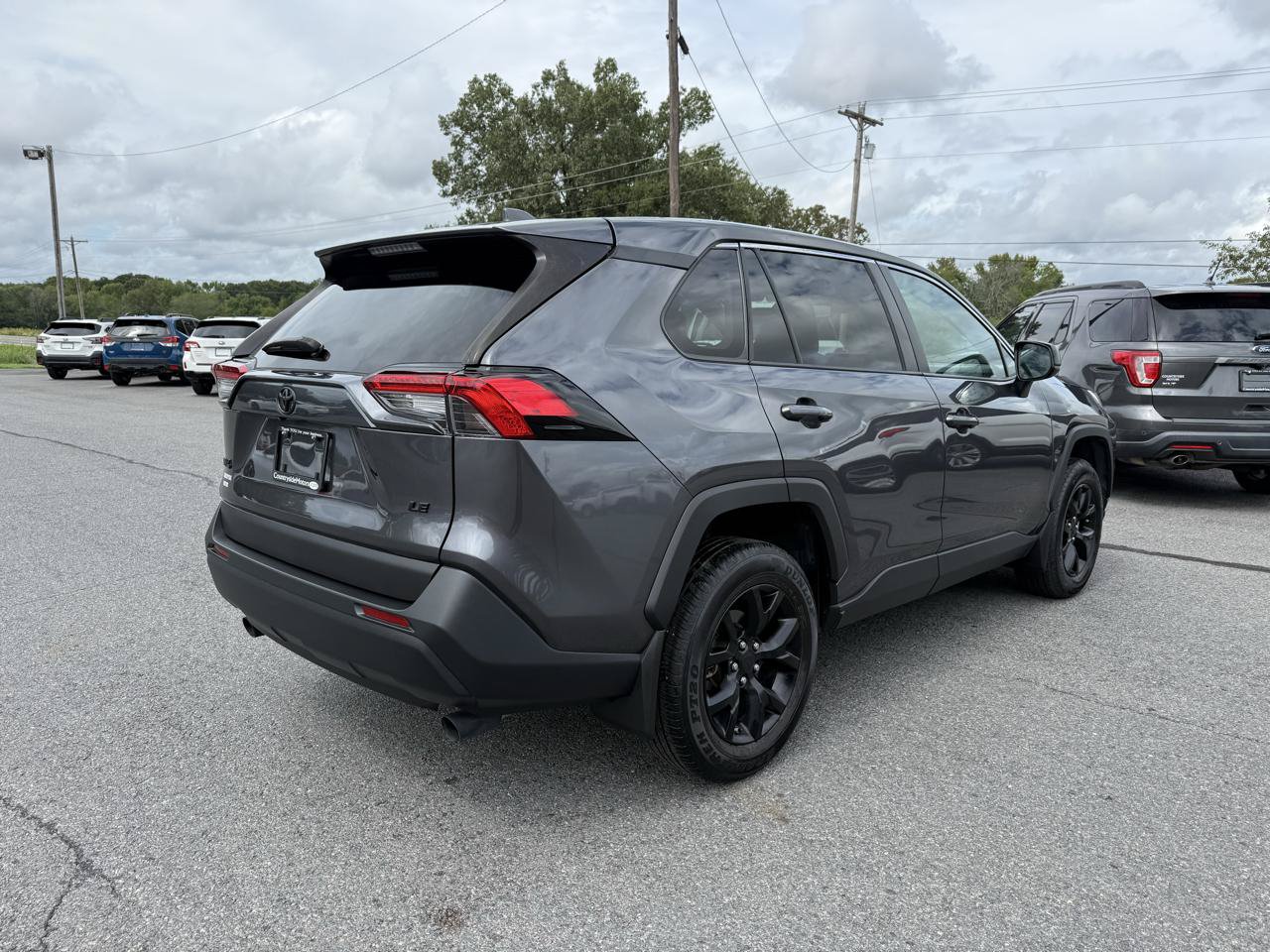 Used 2024 Toyota RAV4 LE FWD image 6
