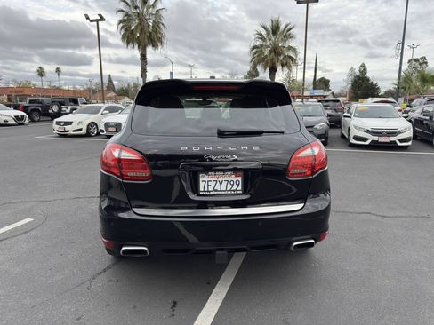 Used 2014 Porsche Cayenne S AWD/4WD image 4