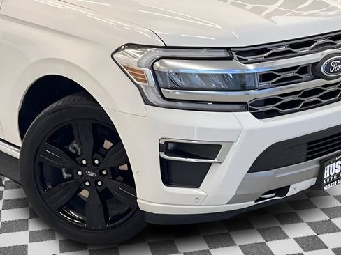 Used 2024 Ford Expedition Platinum AWD/4WD image 34