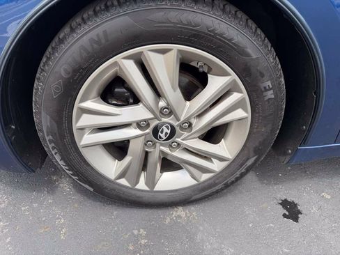 Used 2019 Hyundai Elantra SEL FWD image 8