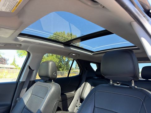 Used 2020 Chevrolet Equinox Premier AWD/4WD image 30