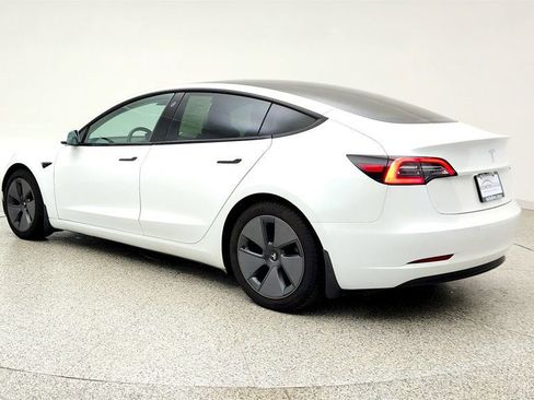 Used 2021 Tesla Model 3 Standard Range Plus RWD image 7