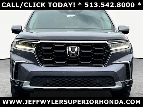 Used 2025 Honda Pilot EX-L image 2