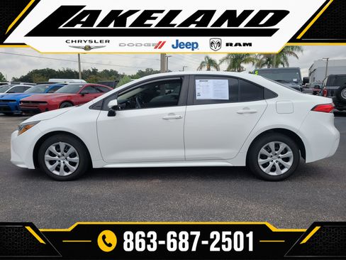 Used 2023 Toyota Corolla LE FWD image 7