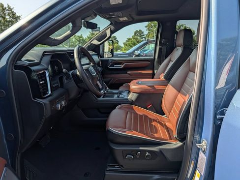 Used 2026 GMC Sierra 3500 Denali Ultimate AWD/4WD image 14